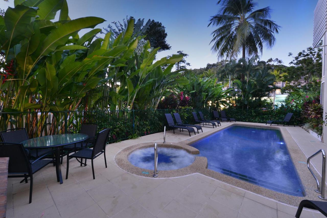 Port Douglas Apartments - Adults Only Oasis מראה חיצוני תמונה