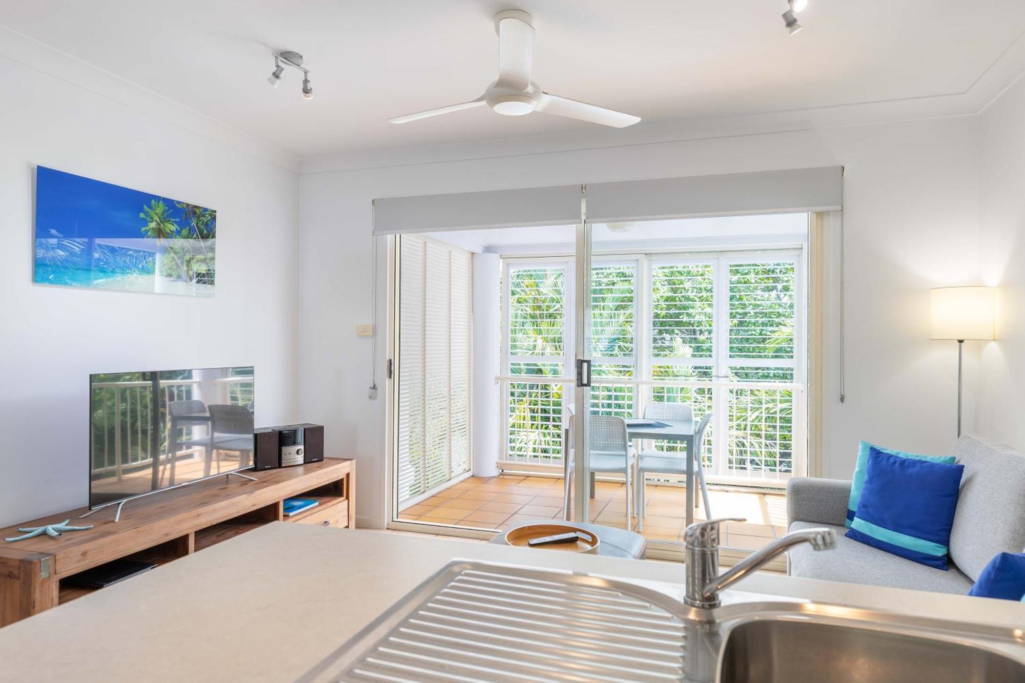 Port Douglas Apartments - Adults Only Oasis מראה חיצוני תמונה
