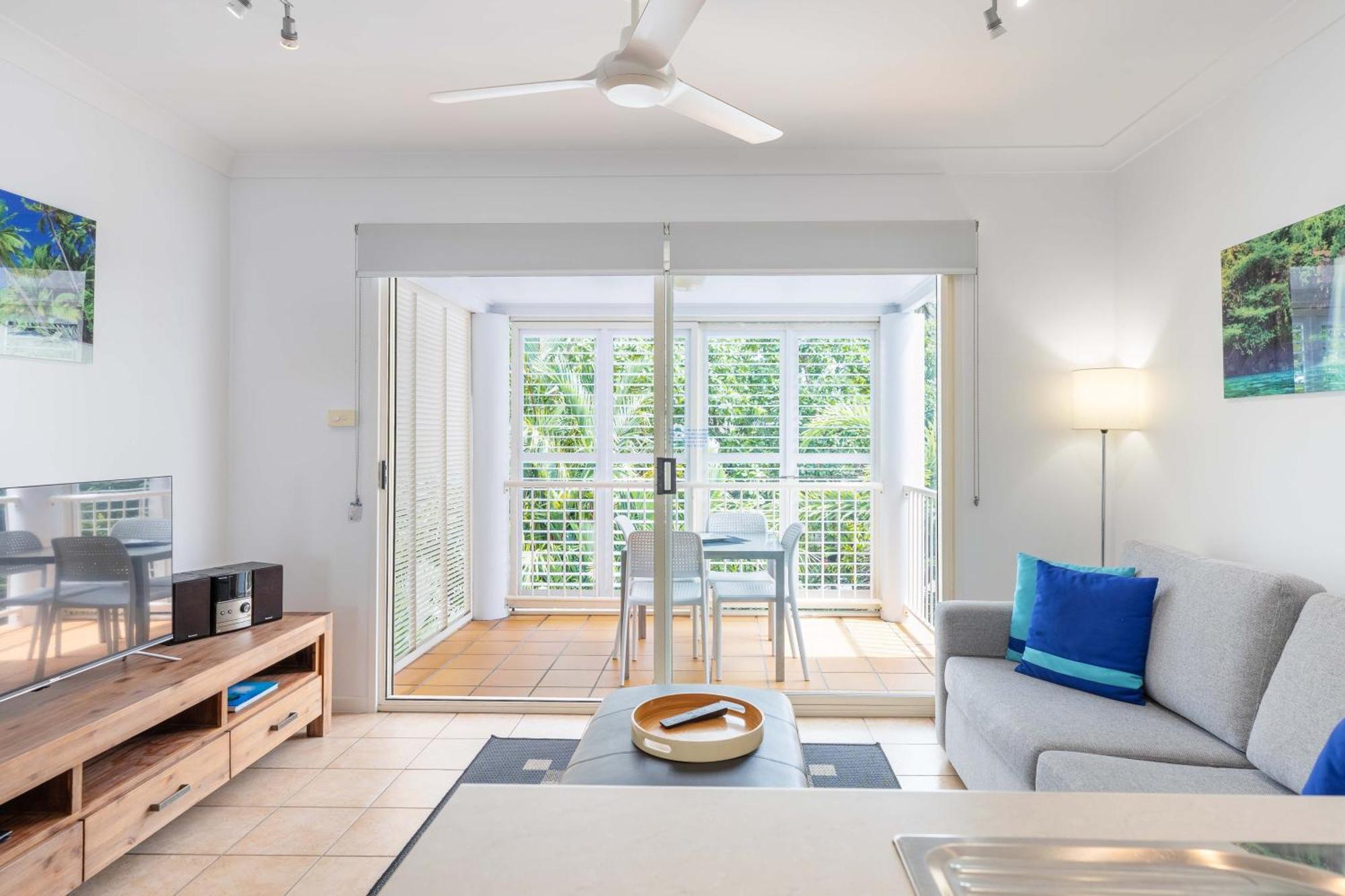 Port Douglas Apartments - Adults Only Oasis מראה חיצוני תמונה